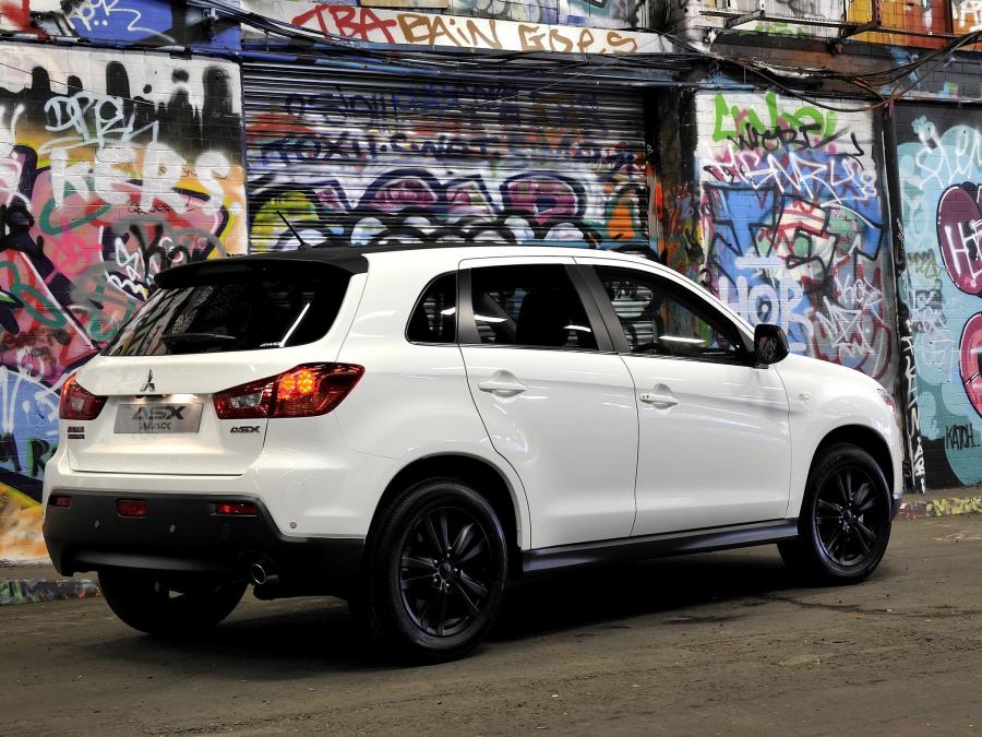  Mitsubishi ASX Black 2011 года  (фото 2 из 15)